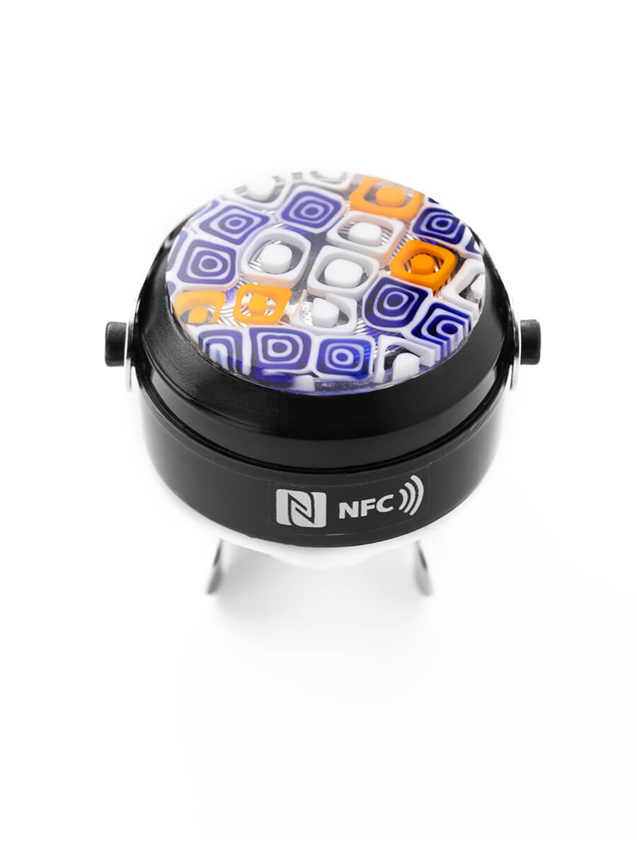 Tappo universale con livrea in murrina veneziana e Tag NFC integrato | Smartars